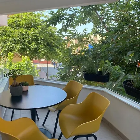 New 3 Bed Town With Pool *