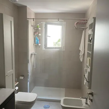 New 3 Bed Town With Pool Apartment *