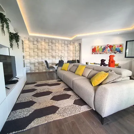 Διαμέρισμα New 3 Bed Town With Pool