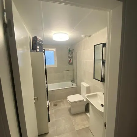 Διαμέρισμα New 3 Bed Town With Pool