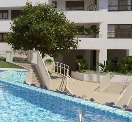 New 3 Bed Town With Pool *