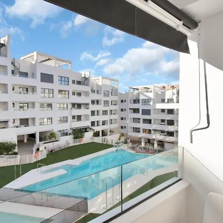 Διαμέρισμα New 3 Bed Town With Pool *